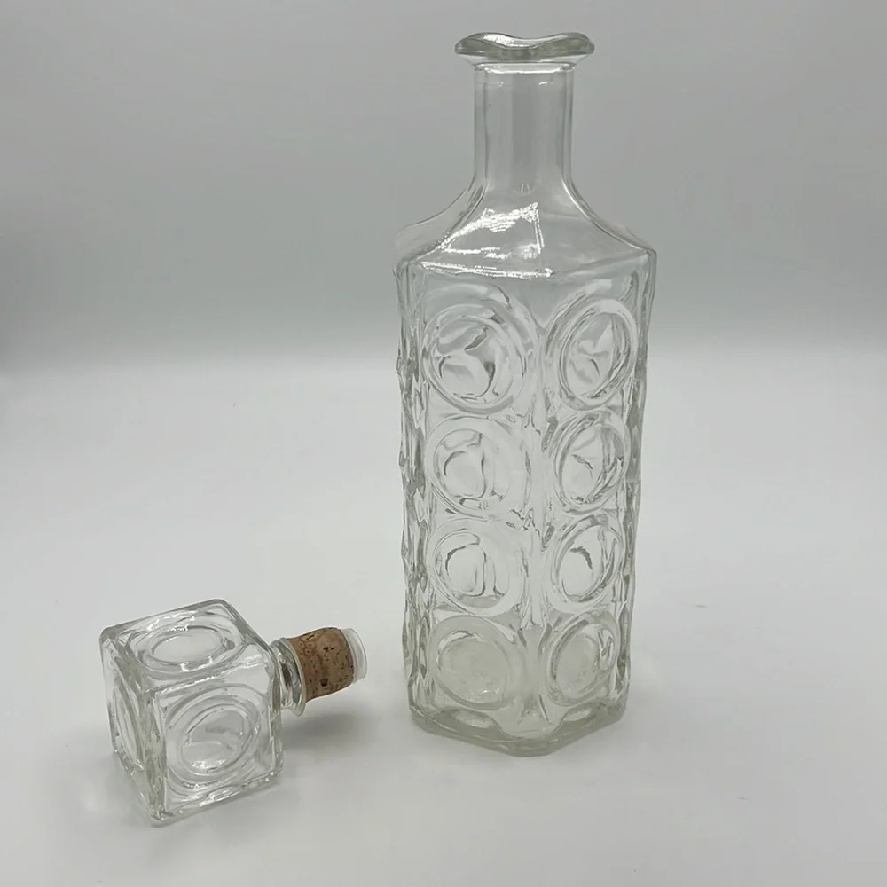 CIRCLE CLEAR CUT GLASS DECANTER VINTAGE with CORK SQUARE TOP